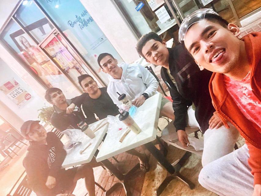 vhin2x's tweet photo. Pray.
Talk to
GOD.
Focused on
GOD.
Surrender your
Worries to
GOD!!! πππ
Milke teaing night, cold weather... π€π€π€ #groupselfie #tagaytay #imperialmacaomilktea #tagaytay #bonding #chikahanmode #thyelements #friendshipgoals #friends #friendsforever https://t.co/mMVT86MvFB