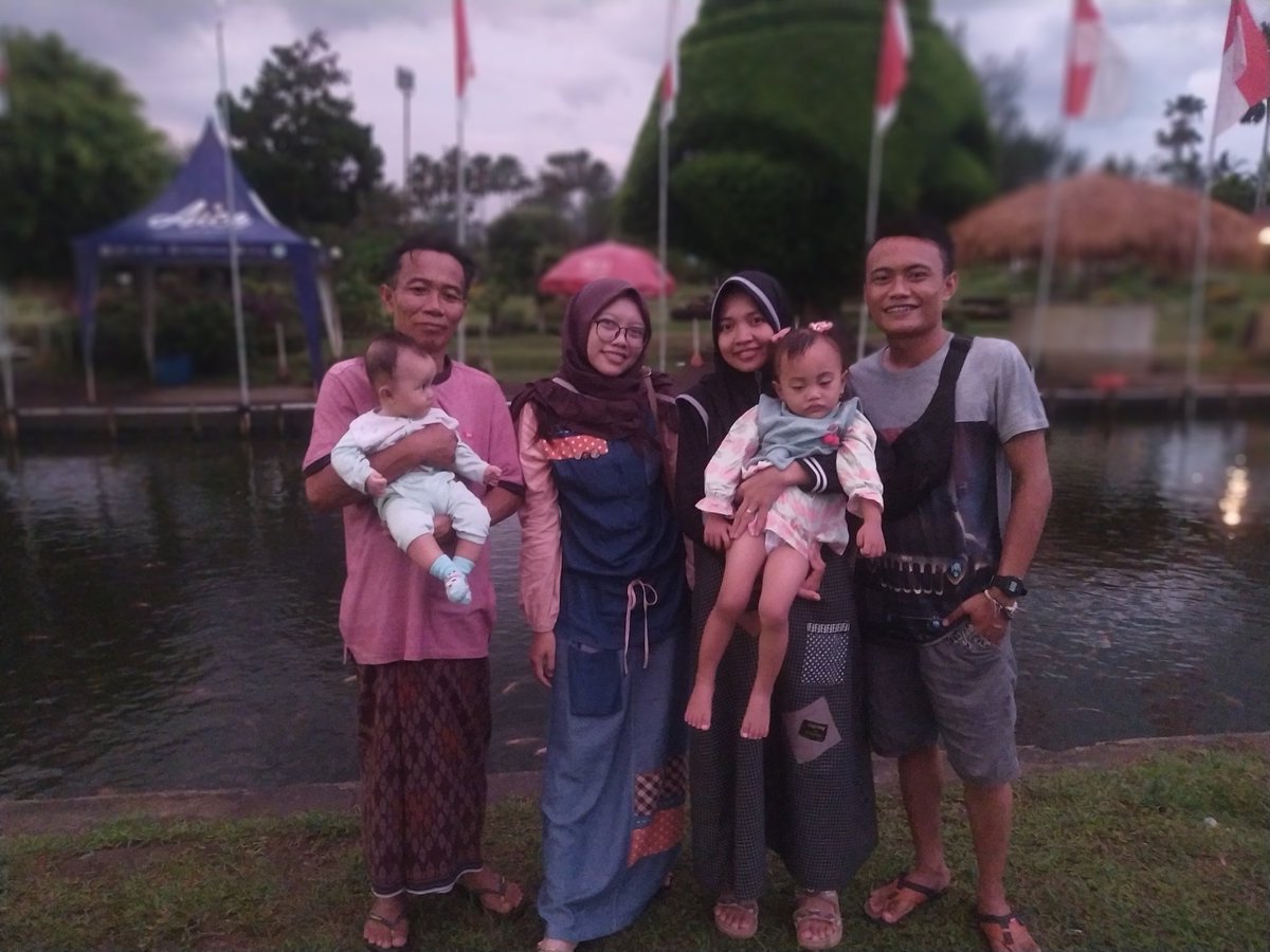_fancipss's tweet photo. #melati #mawar #afanemde #emdefamily #comstar #sapeksakti #jember #supergalaxy #piknik #jetlong https://t.co/2TgZEKeHMc