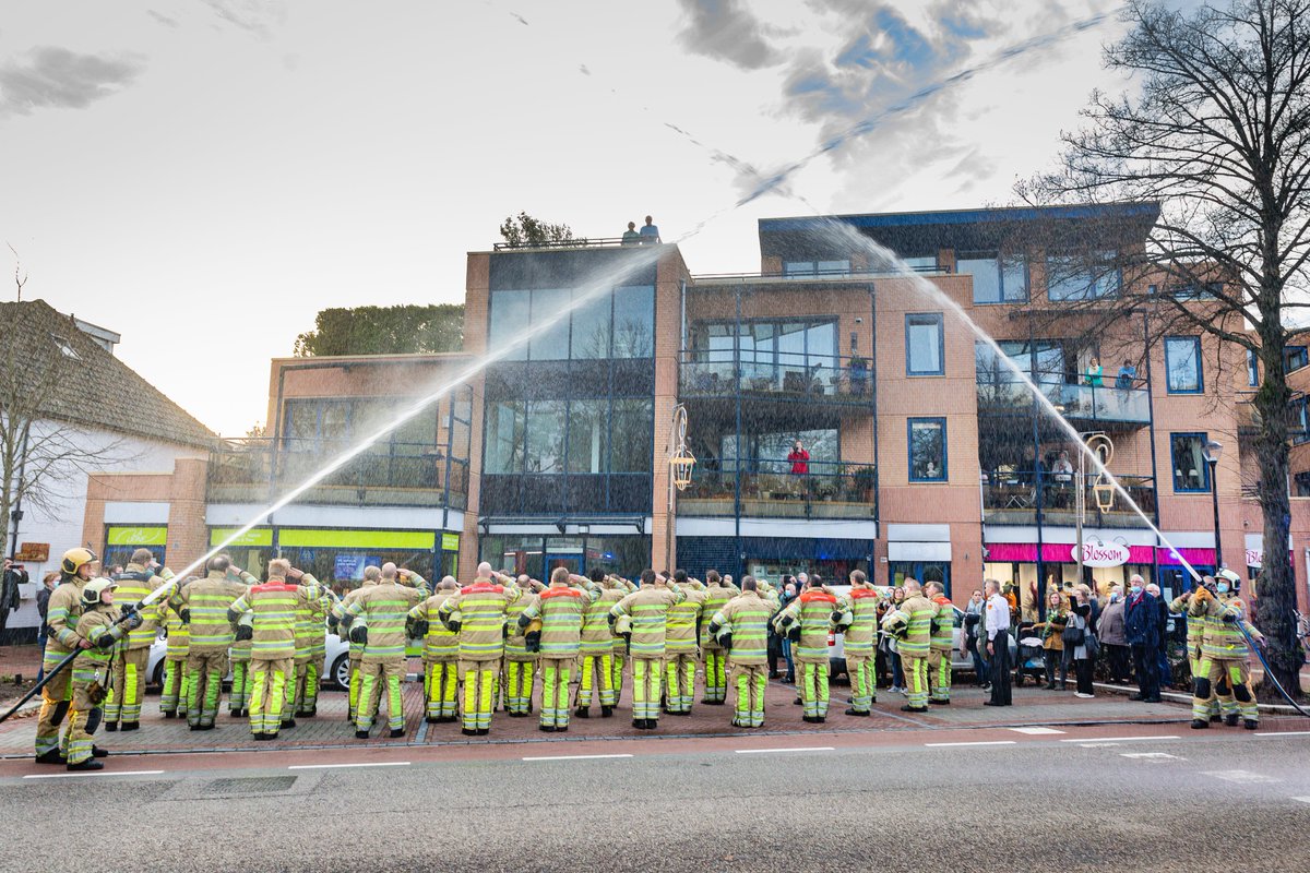 Via deze weg willen we iedereen bedanken voor alle berichten van steun en troost. We hebben vanmiddag een mooi eerbetoon kunnen geven aan Pim