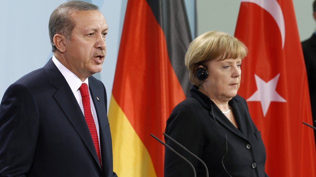 e_fragkos's tweet photo. A classified document revealed in June by the #German Press Agency (dpa) said that #Turkey has been the number one recipient of German #arms exports for the second year in a row.Where is #EU solidarity to its member states?
@JosepBorrellF @velopky #StopErdogan https://t.co/lArDFpyS45