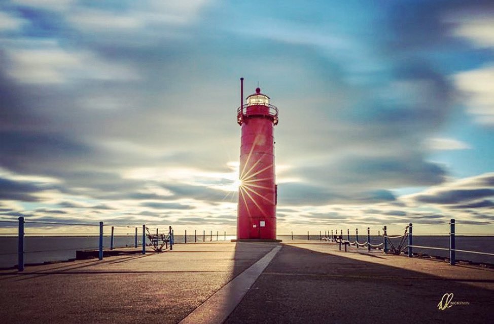 VisitMuskegon's tweet photo. โDonโt waste a single Sunday. If you donโt waste Sundays, you will be less likely to waste Mondays, Tuesdays, and Wednesdays.โ
~ Matthew Kelly
๐ธ @irwin.nick on Instagram
#visitmuskegon #puremichigan #onepuremichigan #throughMIwindow #michiganlights https://t.co/V5CoU3v0b7