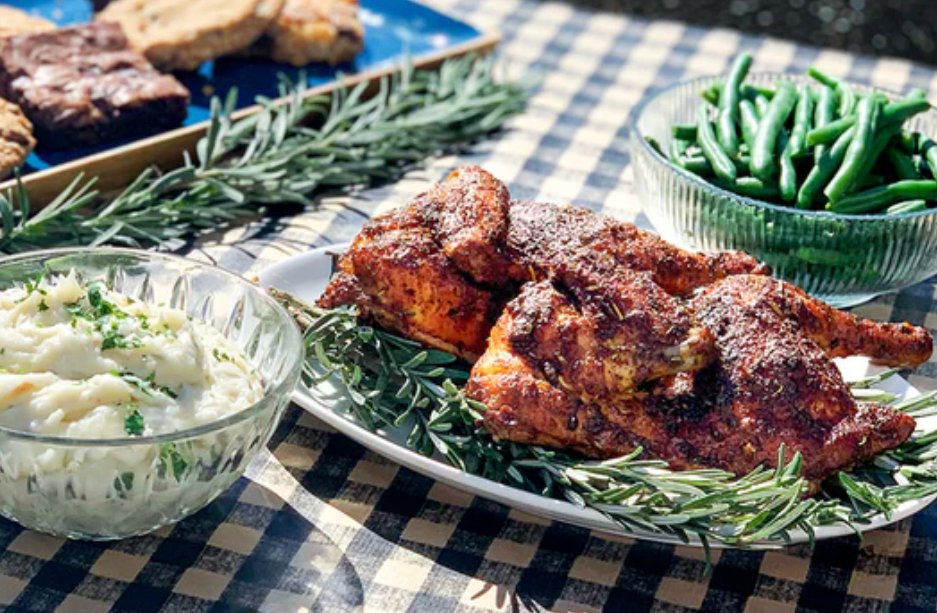 CafeExpress's tweet image. Only a few hours left! Place your holiday pre orders online at cafe-express.com before noon for Wednesday pick up. 

#holidayplanning #thanksgivingpreorder #houstonrestaurants #holidaypickuporder #thanksgivingmeal #onlineorder #cafeexpress #thankgivingmeal #holidayorder