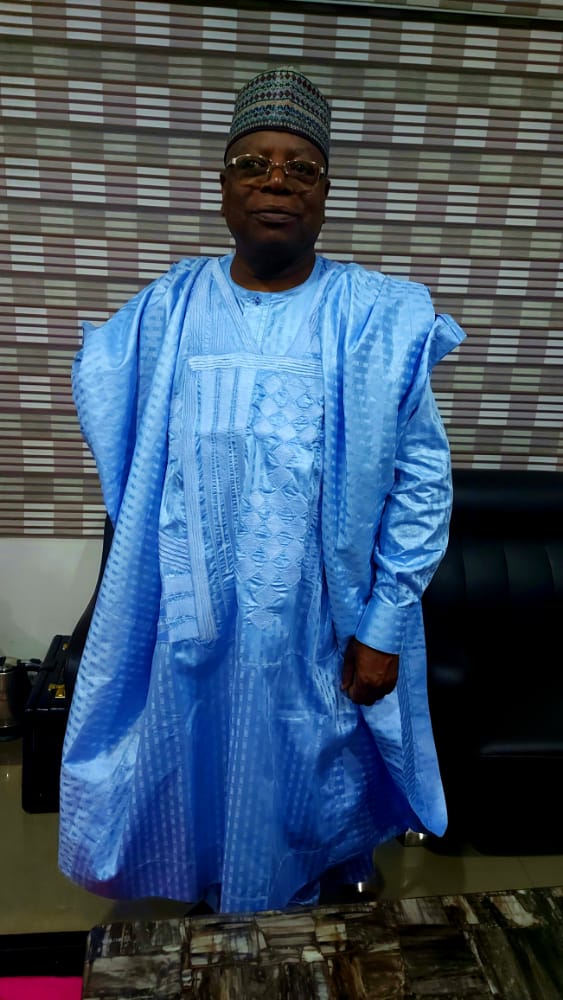 GobirSenator's tweet photo. Ka zama kogi da ruwa ayi wanka.
Senator Gobir our future governor Sokoto 2023
#North #Gobir https://t.co/54laJeJO2P