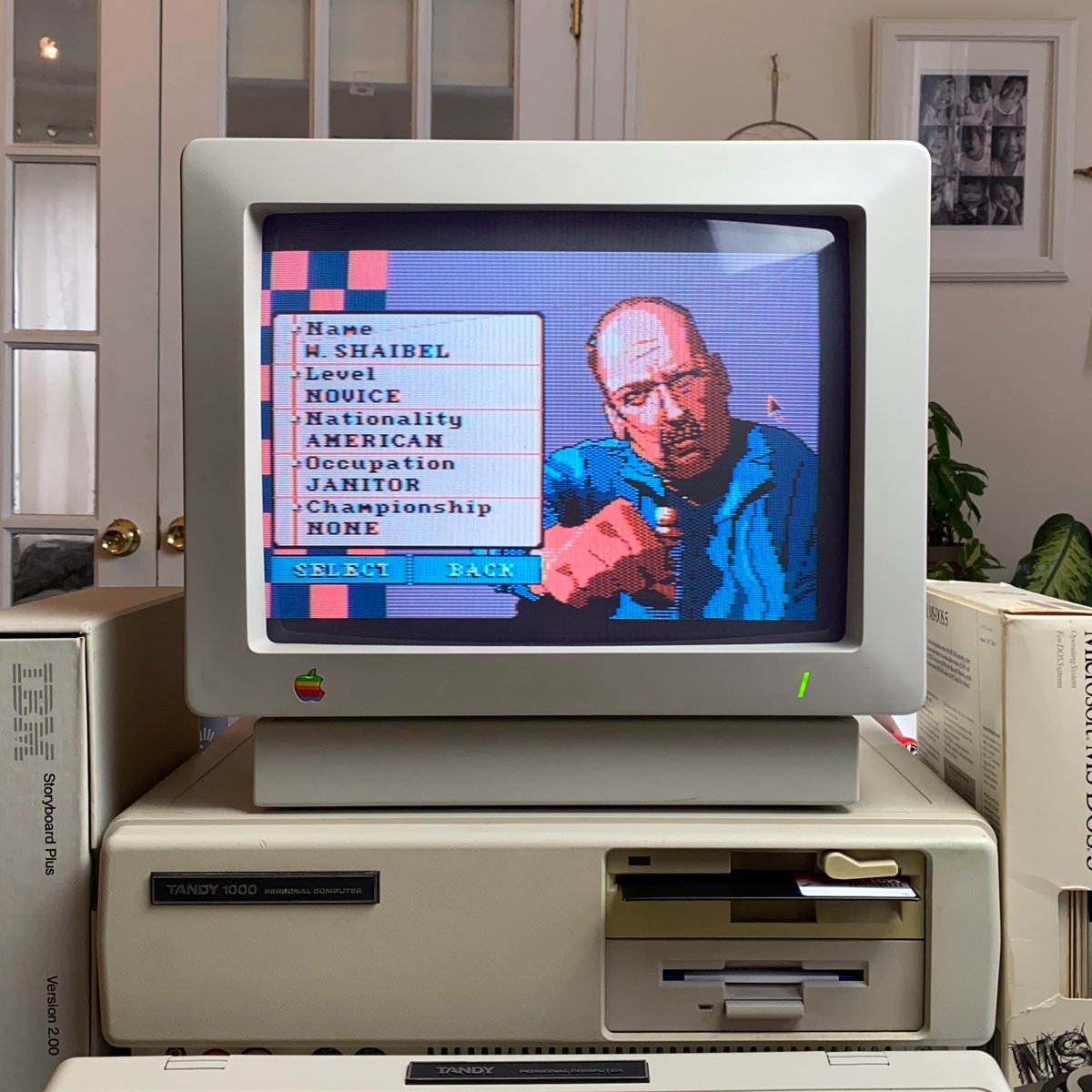 The opponent in color mode.