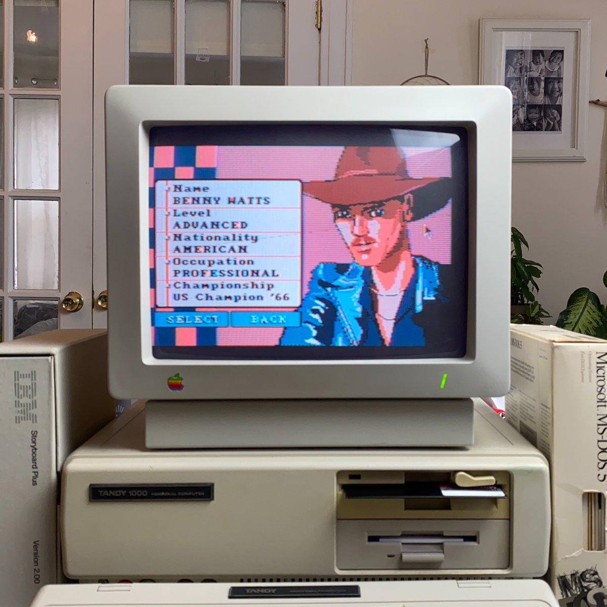 The opponent in color mode.