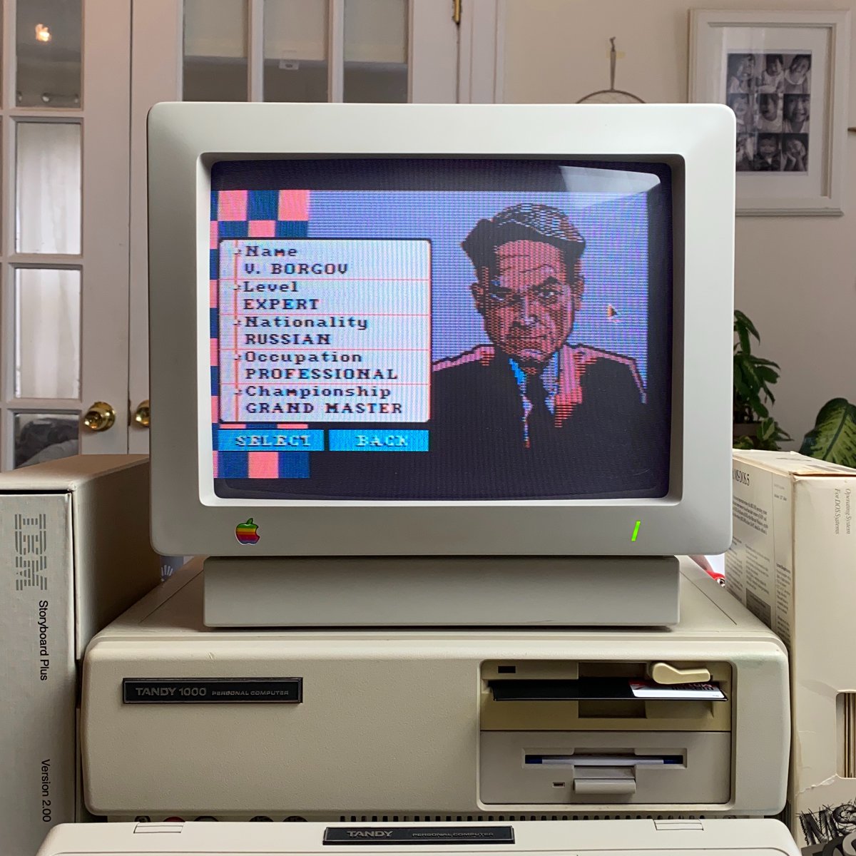 The opponent in color mode.