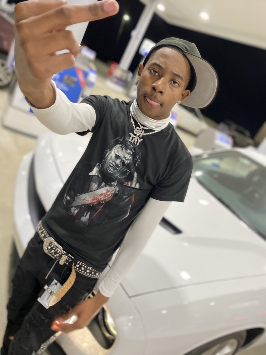 EightbabyTay's tweet photo. I’m From East 84 Ima Hot Boy But I’m ICed Up🧟‍♂️❄️                                             #FreeMyPeople⛓🗣 https://t.co/eBZdLom9CV