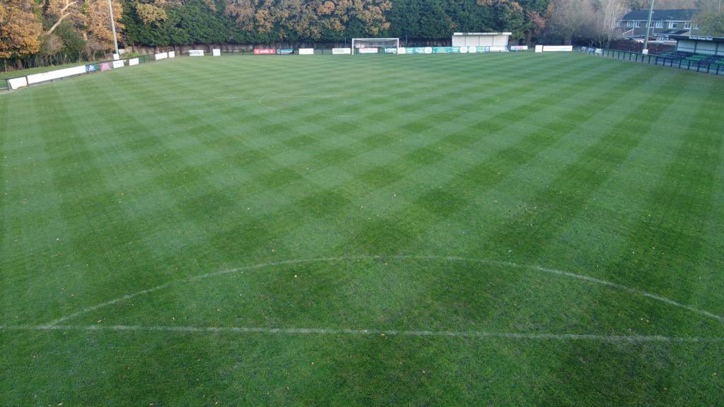 RICHM1651's tweet photo. @Official_BHTFC Pitch now recovered and ready for the first game back. @TheFATrophy @IsthmianLeague Thanks to @booth_thomas_14 for doing the last cut. Looking great!! #volunteers #getbackplaying #diamondcut https://t.co/XrHWtE357K