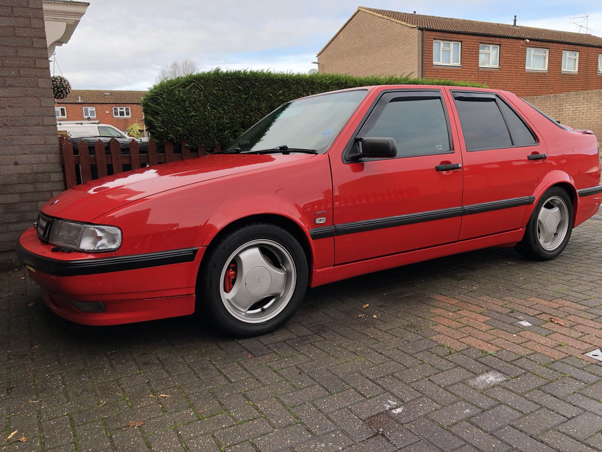 DJ_PaulTUK's tweet photo. Sunday activities in Lockdown. Washing the car !. 25yr old SAAB 9000 Aero 2.3T looking like new. Recaro seats treated to some Gliptone conditioner too. #saab #saab9000 #gliptone https://t.co/p8z2wmcPfs