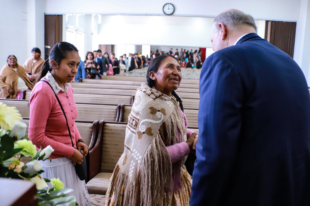DaleGRenlund's tweet photo. I am grateful for the responsibility to be a special witness of Jesus Christ in all the world. It is a joy to witness of His living reality, His majesty and power, and His great compassion for all of Heavenly Father’s children. #GiveThanks https://t.co/yZqSSM7Sfb