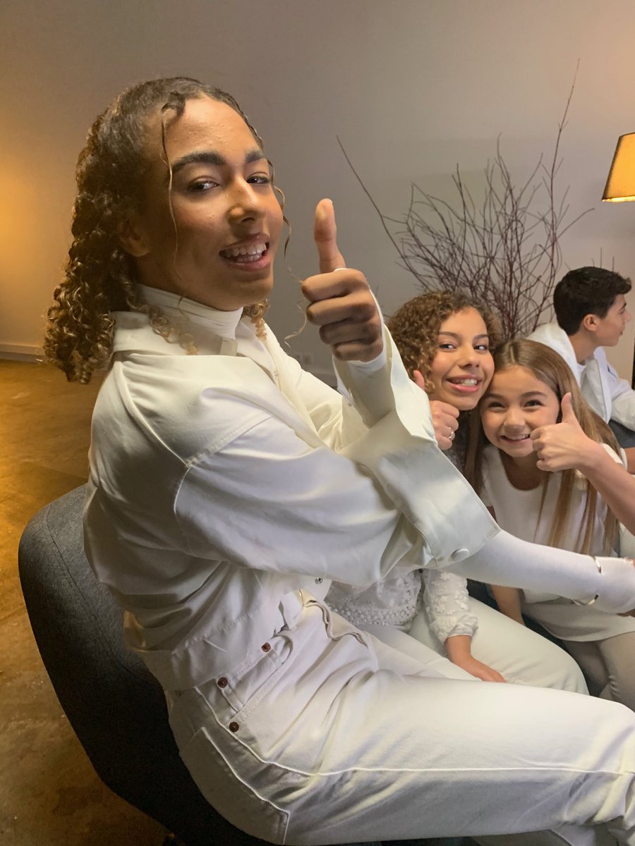 WeAreKidsUnited's tweet image. Alors la #KidsFamily, quel est le moment que vous avez préféré dans notre clip #TakeAStand ? ☺️
#Kung #UniversalChildrensDay #NoChildLabour @ilo @ILO_Childlabour