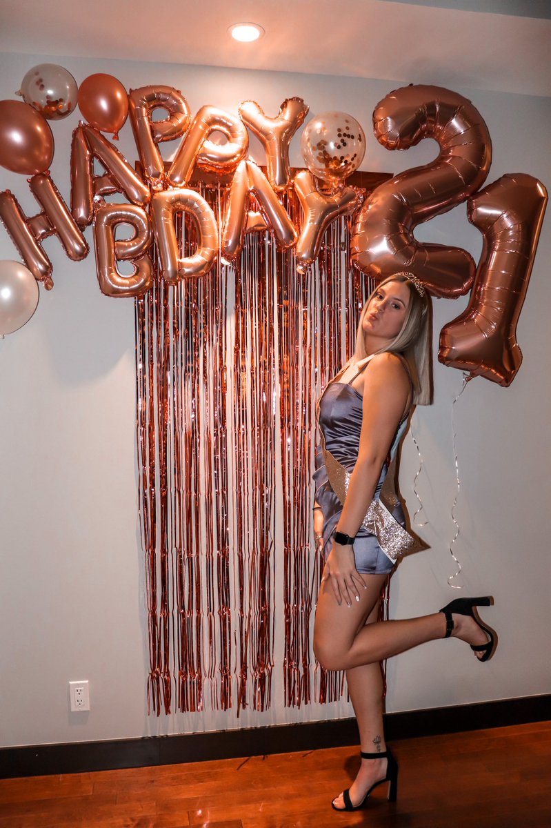 courtlyny's tweet photo. the best birthday week!! #20fun https://t.co/n4OpNQwpaA