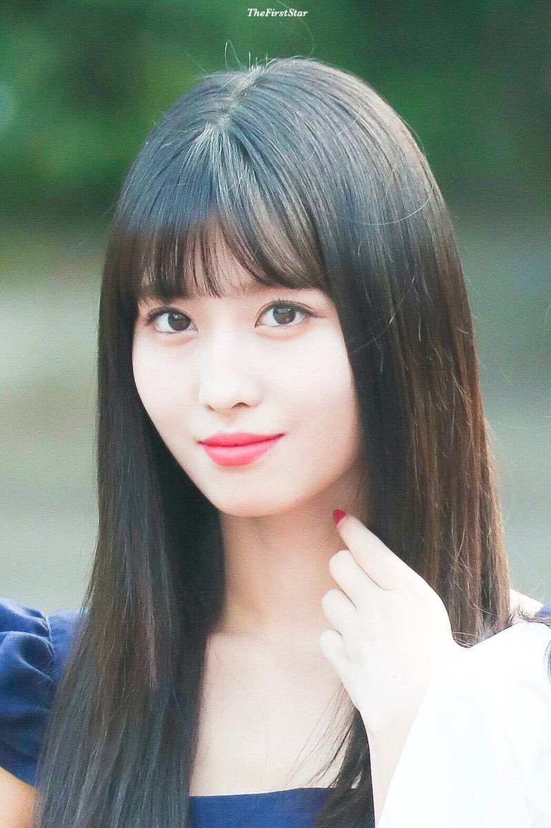 weakfortwice's tweet photo. Momo
______
Full name: Hirai Momo
Nationality: Japanese
Position: Main Dancer, Sub Vocalist, Sub Rapper
Face description: Round face and cute round eyes.
Personality: Big eater, introvert, often clueless and effortlessly funny. https://t.co/TLyvtgnmsw