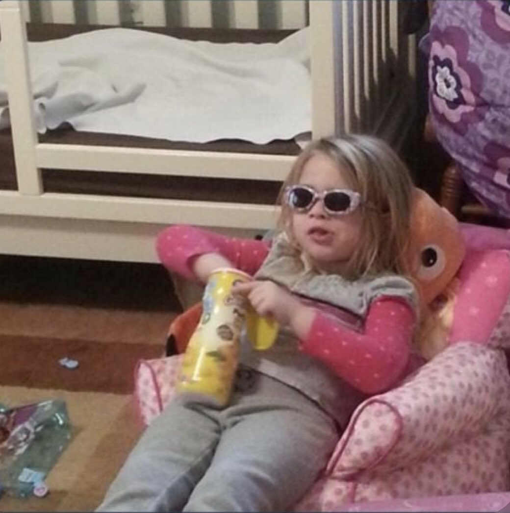 Annem : senin haftaya sınavın yok mu?
 
Ben : varsa nolucak