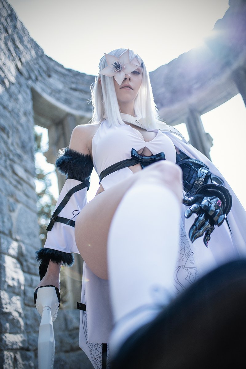 'You're a sick puppy, aren't you?' [Drakengard 3, Zero] Ya'll know Z can step on you and none of you will say no😂 *cough* Decadus *cough* Cosplay made by me and @KujaOnii <3