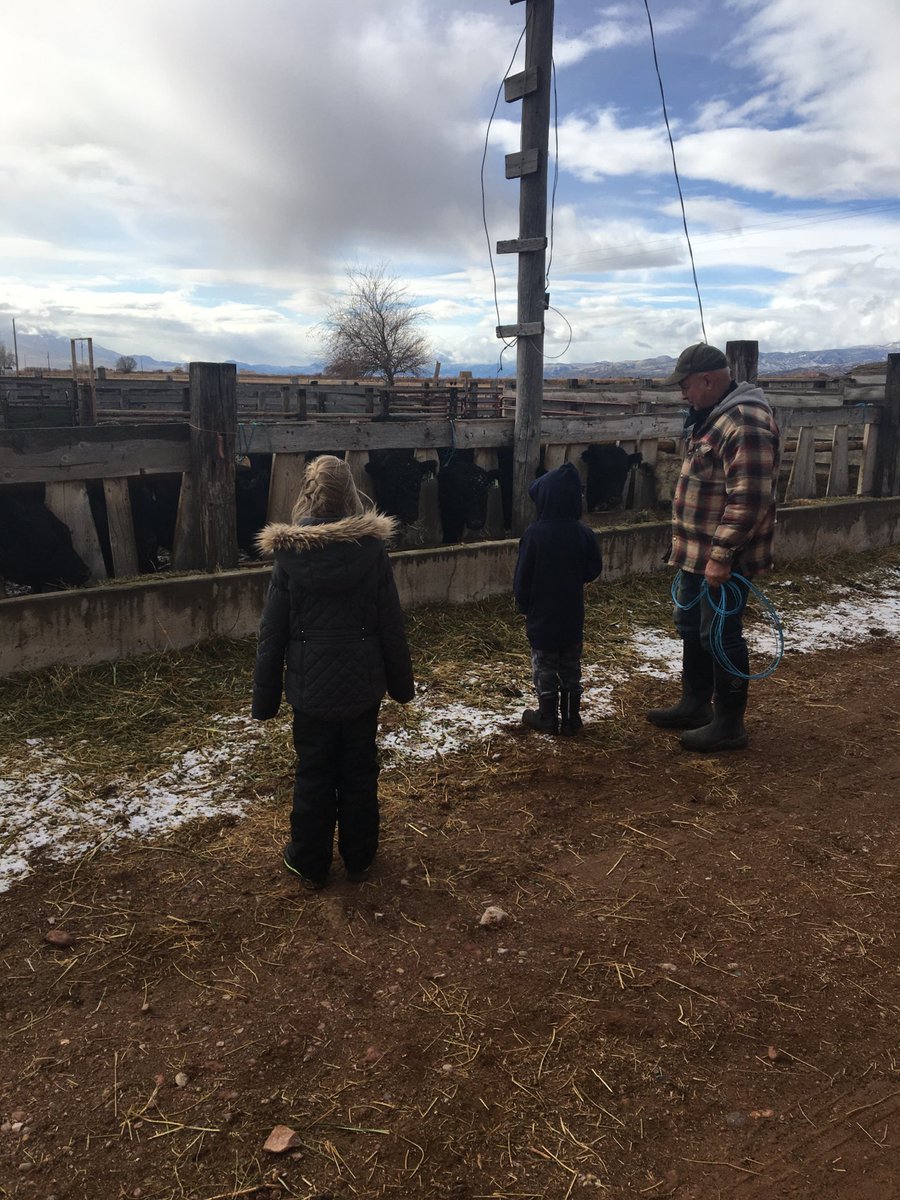 TravisBrown44's tweet photo. I’m grateful for how I was raised and that my children can experience it as well.  #GiveThanks https://t.co/RbIcbM26oY
