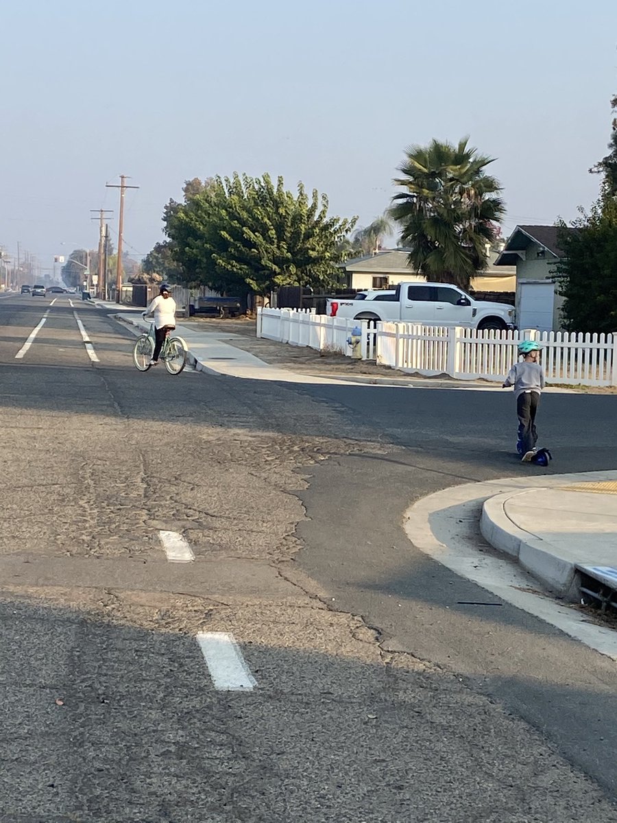 mrsmancebo's tweet photo. My morning riders while I ran/walked. #2miles #runningisntcancelled #electricscooter #beachcruiser https://t.co/I9OX6IXo2g