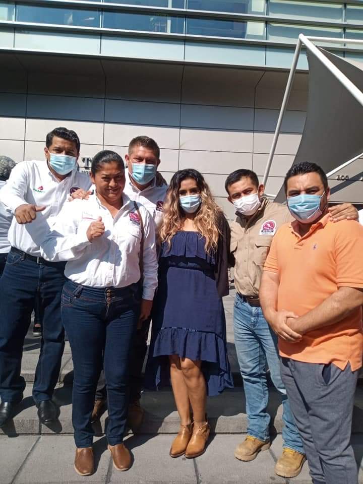 PPetromex's tweet photo. En  petromex paraíso nos comprometemos a luchar por los derechos de los trabajadores!! https://t.co/6qV6gCPLFX
