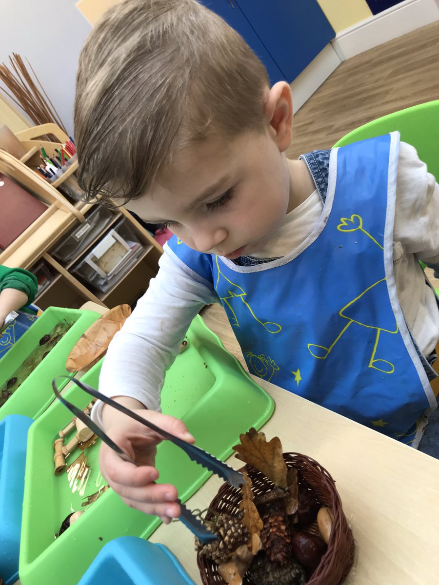 SBSLlanrumney's tweet photo. This week we have moved our water play indoors it’s getting cold ❄️ #waterplay #autumnsoup https://t.co/YGwYlXVLXk