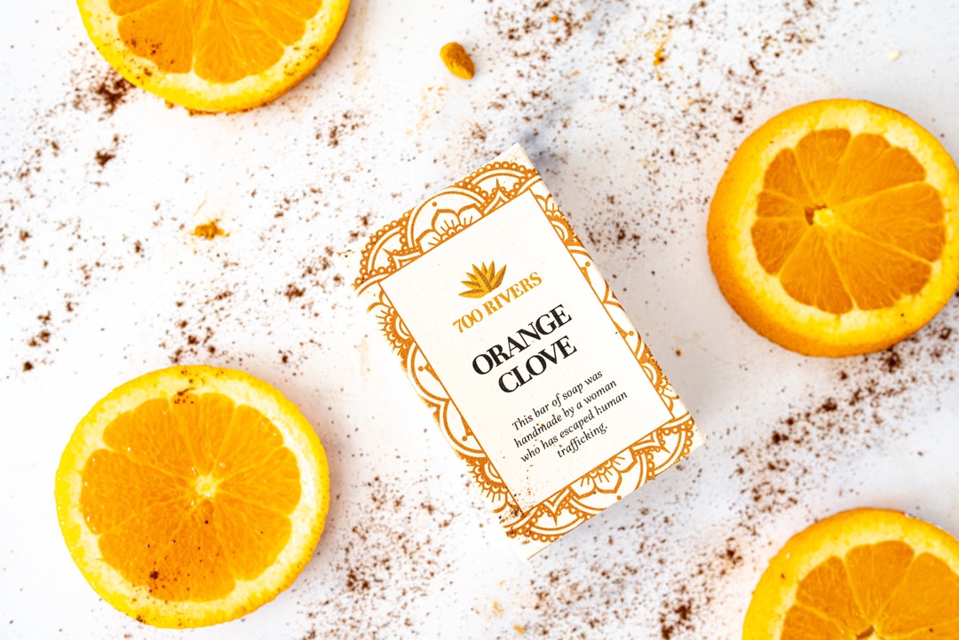 700RIVERS's tweet photo. Holidays getting you feeling anxious? Treat yourself to some all-natural self-care with the Orange Clove soap. Clove is known to reduce anxiety and orange has a mood enhancing effect, making them a great combo for an uplifting shower or bath. Check out this scent -link in bio! https://t.co/1kqD70tBB8