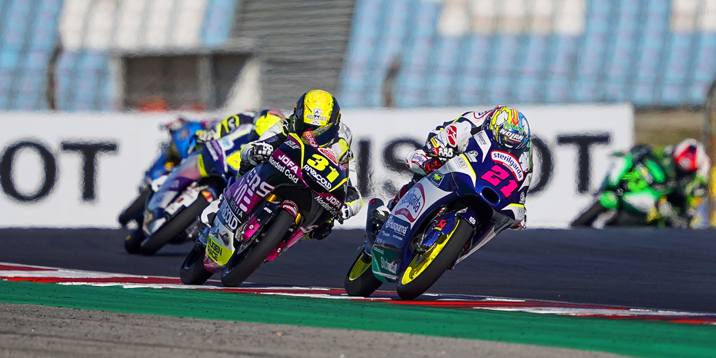 Max_Racing_Team's tweet photo. Race of #PortugueseGP
.
@AlonsoLopez_21 Crash on the fifteenth lap at turn 12. Pilot uninjured – Best Lap 1'48.713
.
#husqvarnamotorcycles #FR250GP #Moto3 #romanofenati #alonsolopez #maxbiaggi #maxracingteam https://t.co/A256NzXYtY