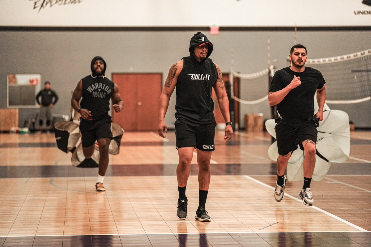 BullittTeam's tweet photo. 🗣No secret workout, secret supplement or shortcuts. None of that in here, just hard work. This program is for the committed individuals who understand it’s a marathon not a sprint! It’s suppose to be hard because if it were easy, everyone would do it. #Bullitt #LeanMassProgram https://t.co/auhDmaGzCT