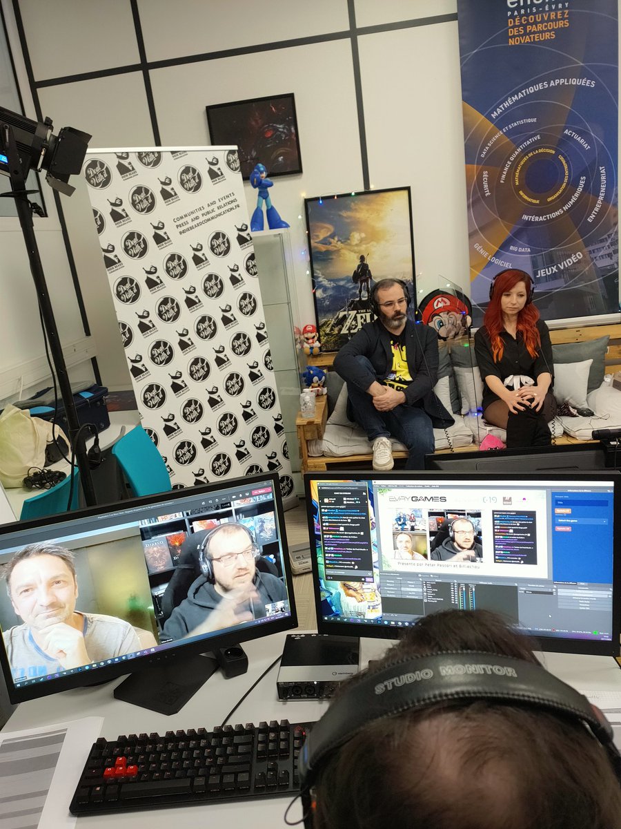 EvryGamesCity's tweet photo. #EGC4 - @Fred_Moulin et @exserv85 sont avec nous en live pour parler des nouvelles consoles ! 😍
👉 https://t.co/oqxlXvD7MM 👈 https://t.co/bCbxaylal3