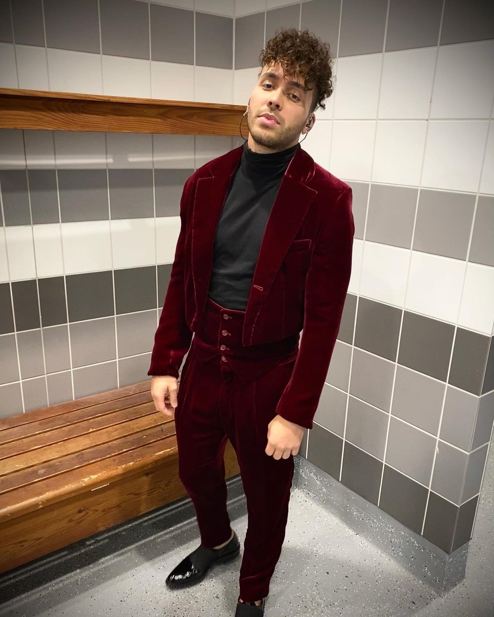 PrinceRoyce's tweet photo. Red Velvet https://t.co/eZBjLoD5Sv