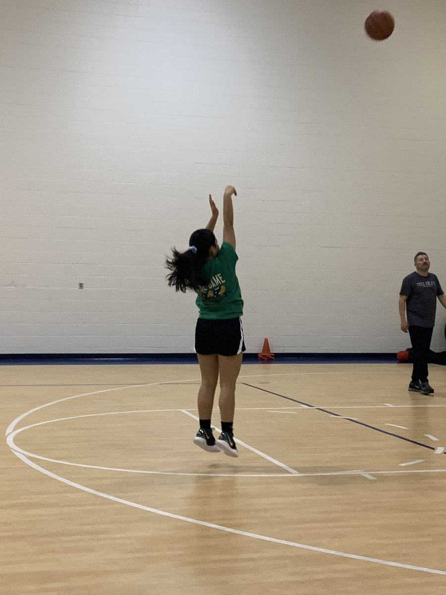 mireyna1970's tweet photo. Sunday morning practice.
#BNIGBB #determination #basketball @brigonzalez711 https://t.co/VXvCkvxrkl