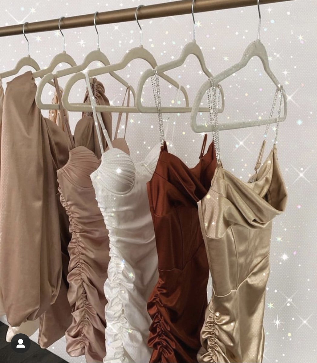 Who wants to play a game this Sunday Fun-day? 🎲 

We're gonna give some lucky gals the chance to win their FULL Oh Polly wishlist today!

If you wanna win yours, all you gotta do is: 
- Like this post 
- Retweet
- Use the hashtag #OHPOLLYfunday 💫 GO GO GO