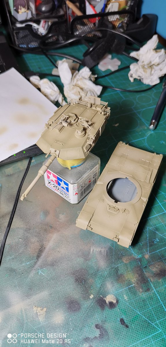 OGUR1Horus's tweet photo. I thought I should buy a new airbrush :L https://t.co/vbGxinGayr
