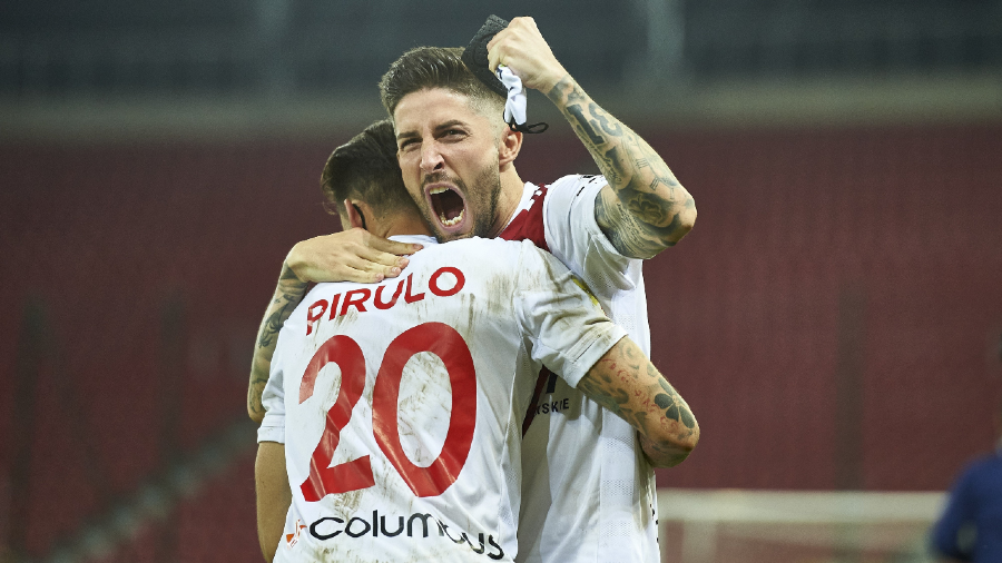 huelva24's tweet photo. #Recreativo / Antonio Domínguez sigue imparable y marca un 'hat trick' en Polonia https://t.co/bpWcuAcf3A @10Dominguez #Huelva https://t.co/PX8UWKRq3w