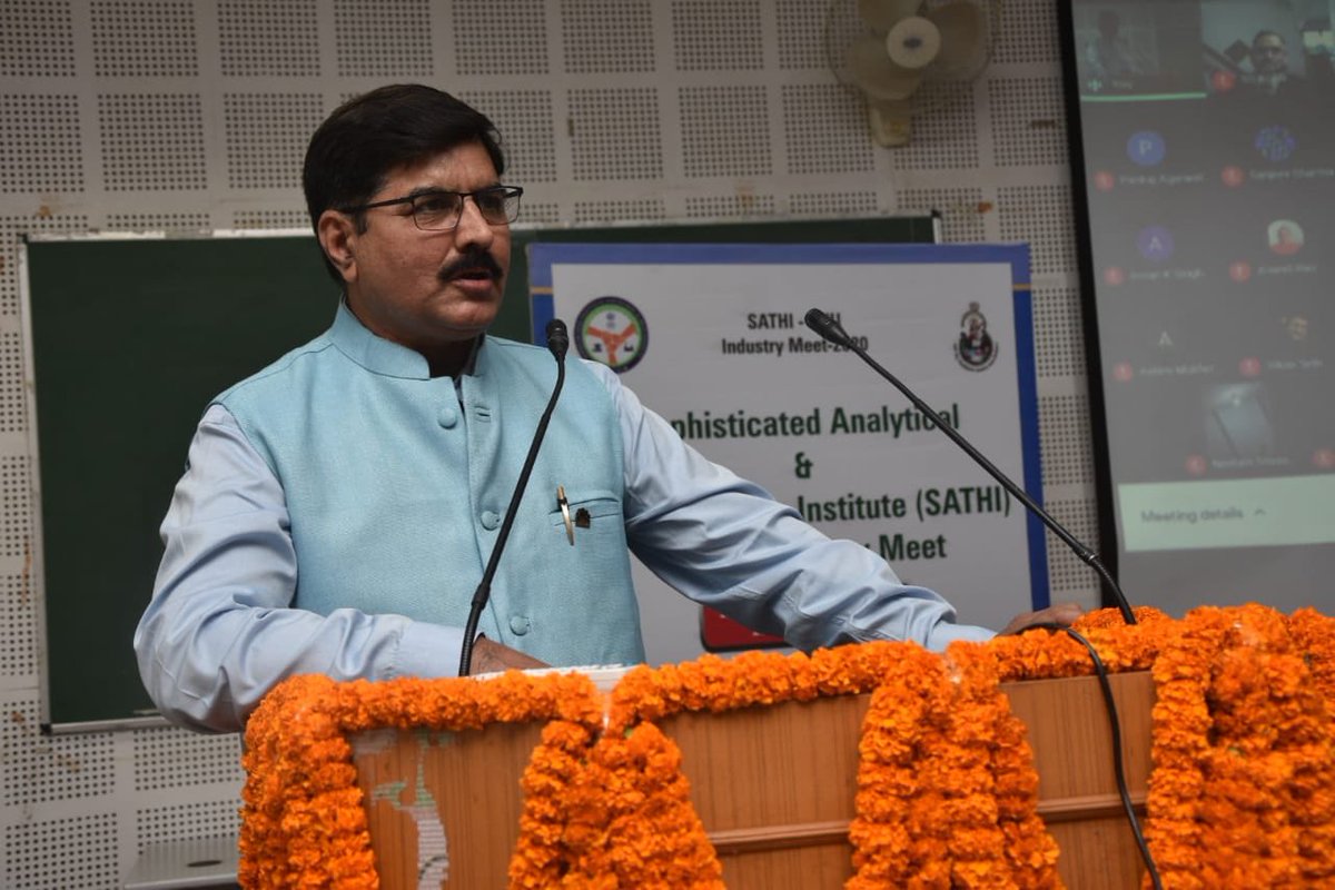 ProfAnilKumarT1's tweet photo. SATHI-BHU organised today a successful interaction with about 50 industry representatives to apprise them of the equipment being procured and their utility. It also discussed the possibility of supporting local industry, MSME and start ups with the scientific capabilities of BHU https://t.co/cdsWJoLBkN