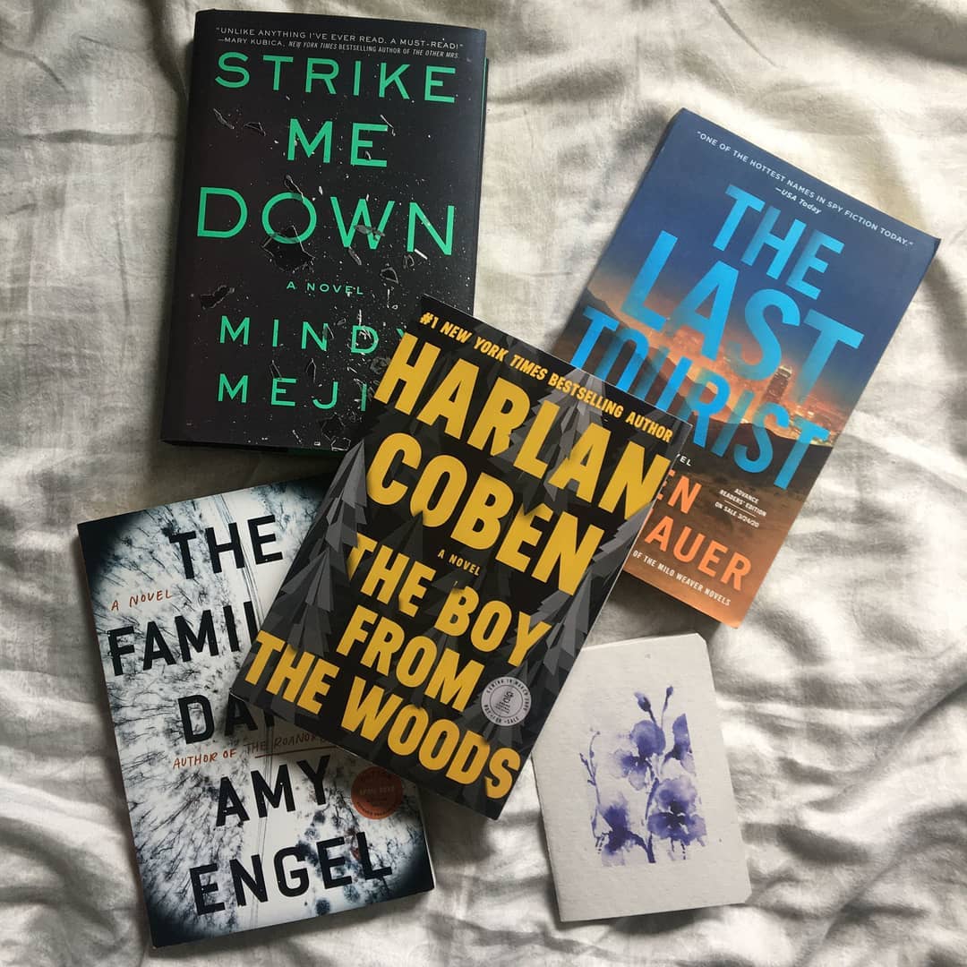 pramod_1212's tweet photo. Some of the most #beautifulbooks that I read this year for the #brunchbookchallenge and #readwithhci.
I loved each and every one of those whiling my time away during the lockdown.
Thanks to @TheRealBookSpy for his thriller recommendations - no need for anyone when he's there. https://t.co/138G7bVJ6J