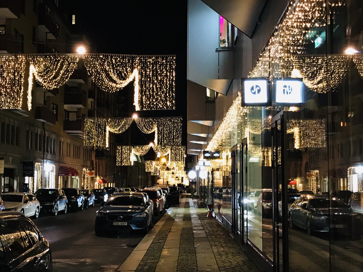 avenyn_gbg's tweet photo. Någon som missat Teatergatan - Avenyns trendiga systergata?
#teatergatan #avenyn https://t.co/gDInRHkat9