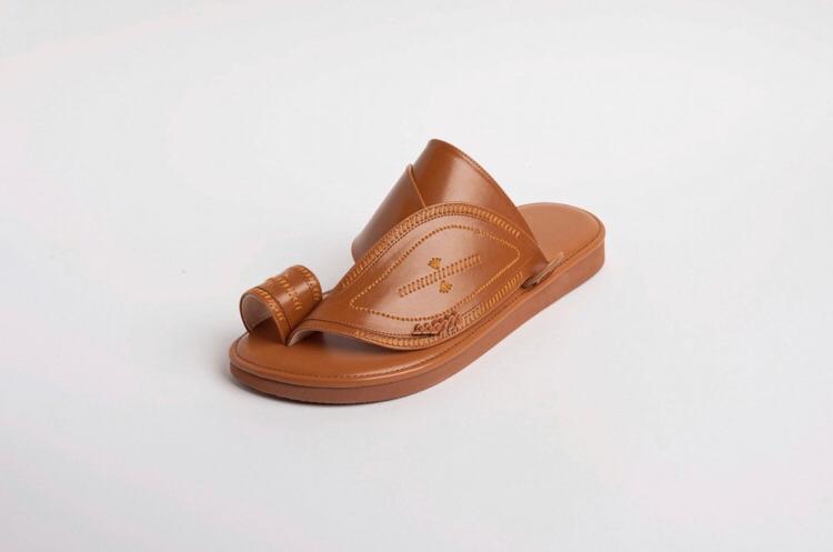 #حذاء_شرقي_مطرز 
#لون_جملي 
#تميز_ادم_للمستلزمات_الرجالية 
#G20 

tamyzadam.com/ZAKVOB