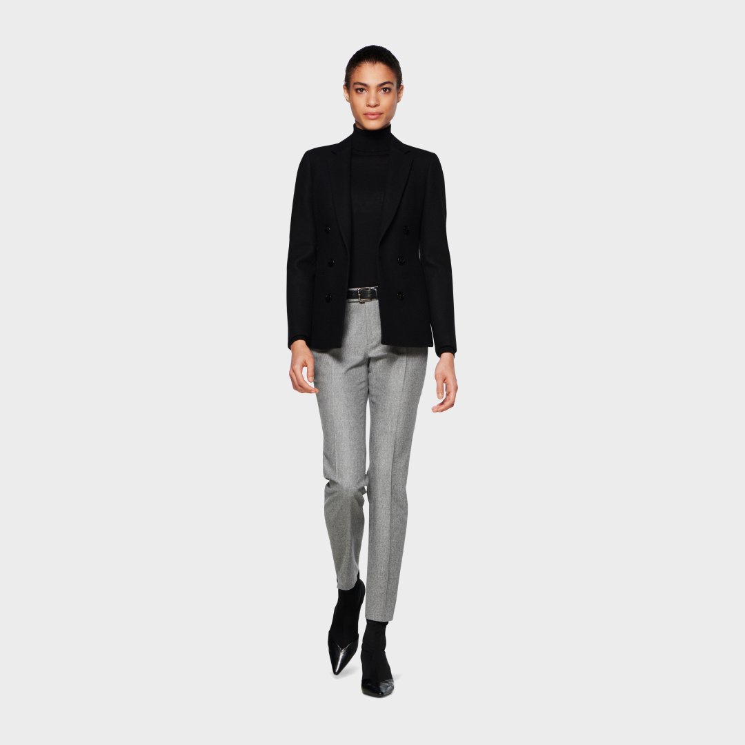 All-new winter classics in rich wool-cashmere blends. #SUISTUDIO <-- suitsupp.ly/3kQftAj