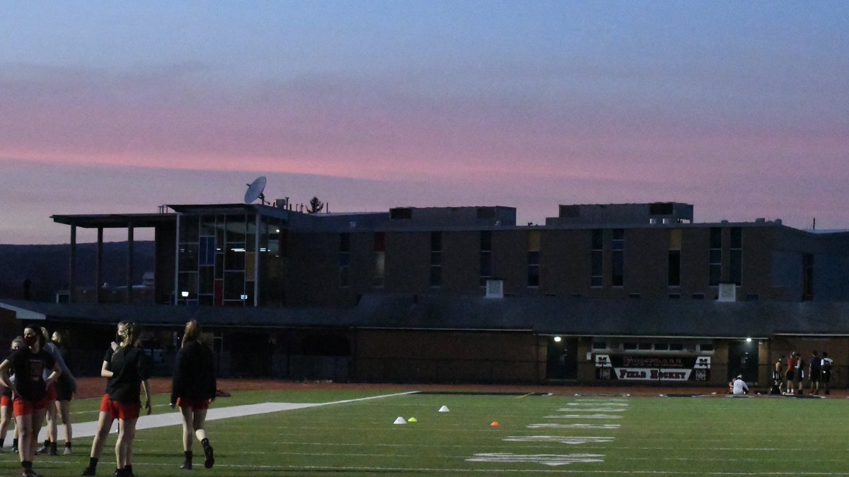 MUMounties's tweet photo. A picture is worth a thousand words ❤️

Sunday Mountaineer: Fall 2020
Story ➡️ https://t.co/dBsA0TzCGQ
Galleries ➡️ https://t.co/DpfwbRRO82

#OneTeam2021 | #ForeverMU | 🏔️ https://t.co/4mxnFBK3Ha