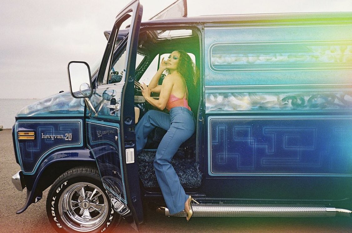 _VanCult_'s tweet photo. Happy Sunday Funday... with @nerdiabreezy and @cadbomb ‘s awesome #DiscoVan! Photo credit goes to @shannon_brooke with a repost from @boogiebreiz
..
@_vancult_ #vancult #sundayfunday #van #vannin #vanlife #vanporn #vancrush #boogievan #customvan #vancult #getinandgetiton https://t.co/tO49fLf6zu