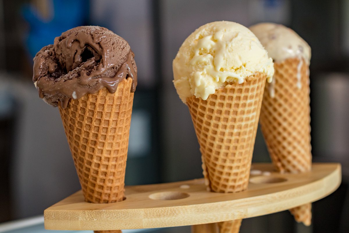 pieandcone's tweet photo. Do your kids love ice cream🍦? Here's the scoop! We serve both vegan and dairy ice cream in our homemade waffle cones 😍. Take some cones to go, or enjoy them with the whole family on our patio. We're here today from 12pm to 9pm.  #EagleRock #PieAndCone https://t.co/49eFK1c4DG