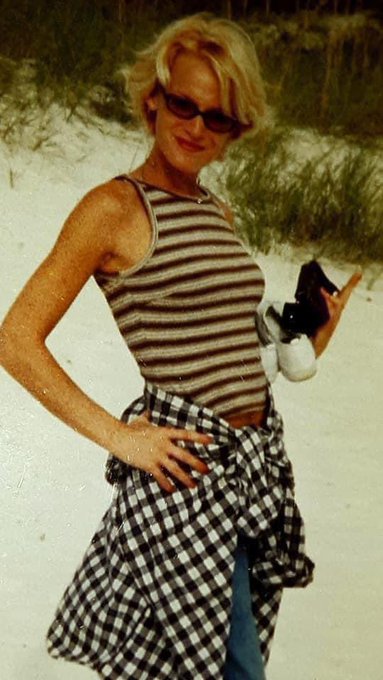 Mom I miss you so FUCKING MUCH come back:( https://t.co/EVVT3EOa14