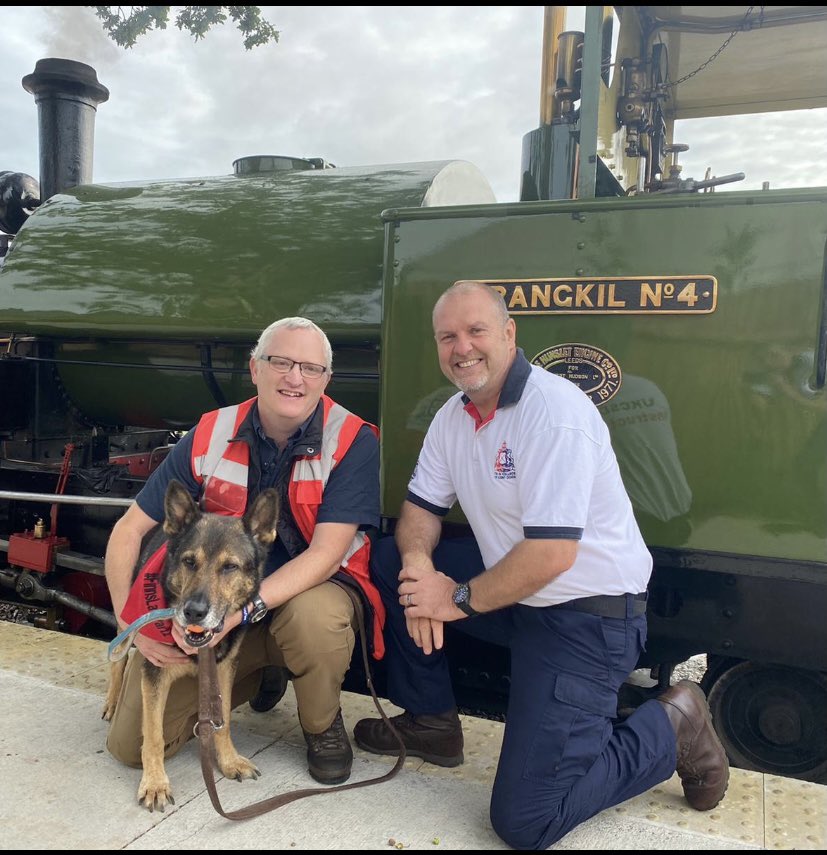 ukcsd's tweet photo. Introducing our new Tracking Instructor at the UKCSD... Dave Wardell, Finn’s dad! New tracking courses now released on our website. Tracking Instructor or Conservation tracking... you choose your path. Come to the College and train with the best! 🐶🐾🐾 https://t.co/sdGlI7SP54