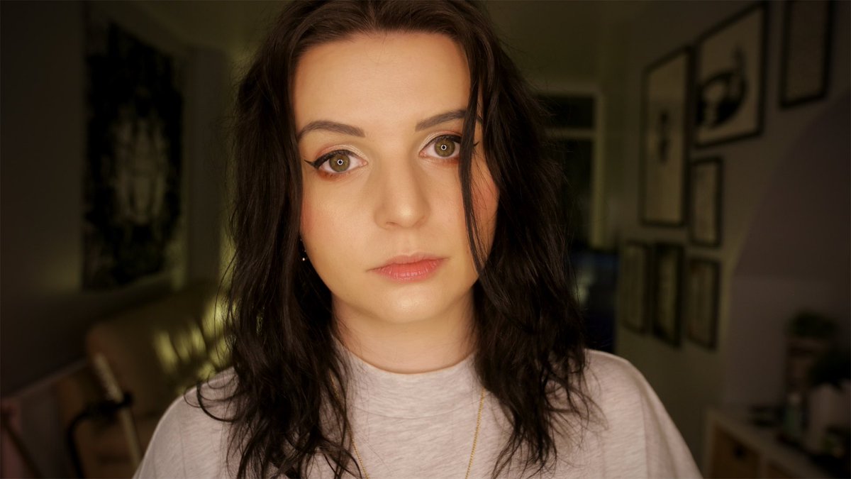 emmablackery's tweet photo. what happened. https://t.co/2CTaSUiyHT https://t.co/ZiUlXXamho
