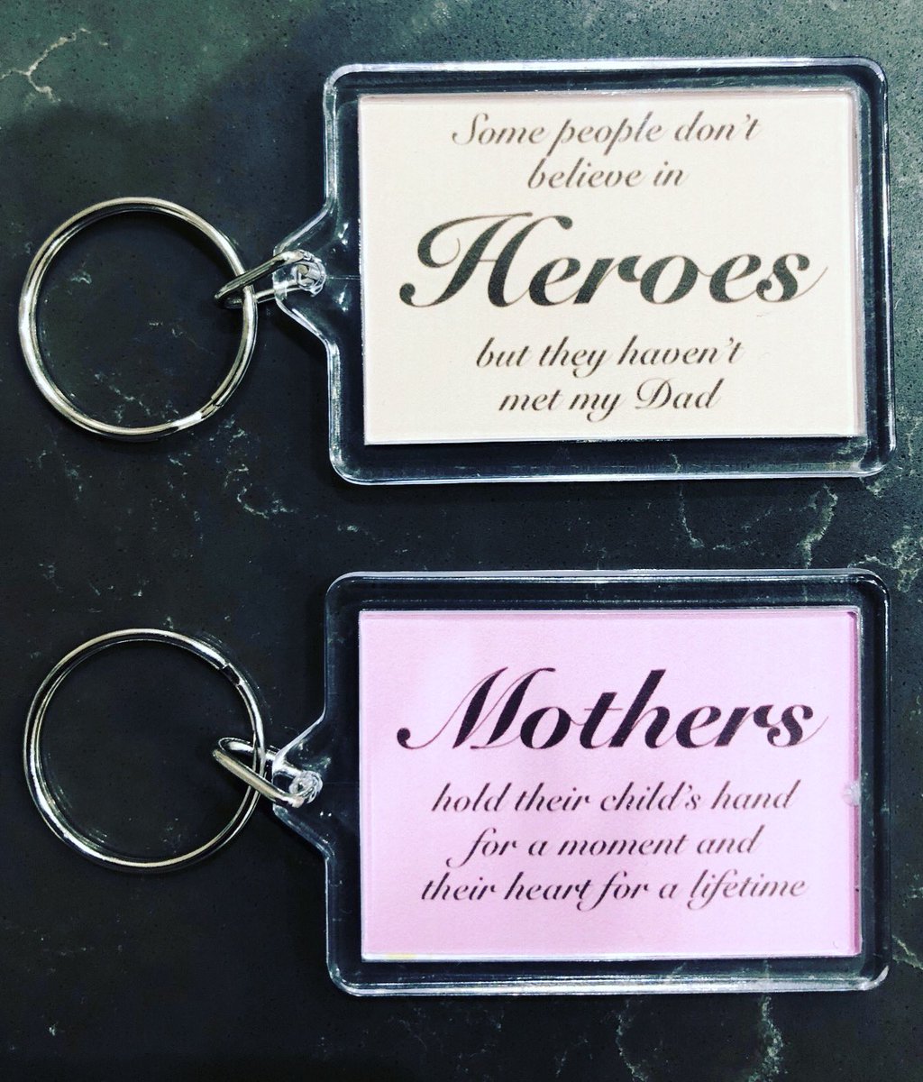 yourddesigns's tweet photo. We made these personalised keyrings for new parents with a beautiful photo of their daughter on the other side! Our keyrings are £4 and free delivery to the U.K. @HandmadeHour #HandmadeHour https://t.co/uiqZLrrnoU