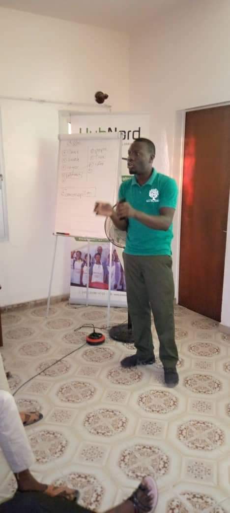 EcoSenegal's tweet photo. Dans le cadre de la semaine mondiale de l'entrepreneuriat, nous avons animé une session de sensibilisation sur l'éconmie circualire : #principes, #enjeux et #perspectives.
Merci à notre partanaire #hubnord by @JklDakar.
#ecotri #economieirculaire #GEW2020 #Ndar #kebetu https://t.co/SQORlDSs9W