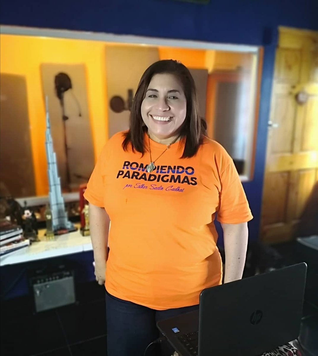 EstherSadin's tweet photo. gracias a Panamá, Colombia, Venezuela, Argentina, España, Alemania y USA, por sumarse a este taller de Romper Paradigmas. Atentos nuevos Talleres pronto. https://t.co/1MA8l6Rq2S