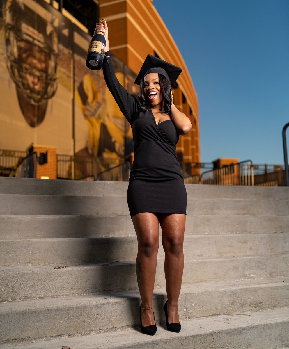 TyCarter015's tweet photo. Alumni Status 🎓
📸: ybmvision https://t.co/prqoCxvvK1