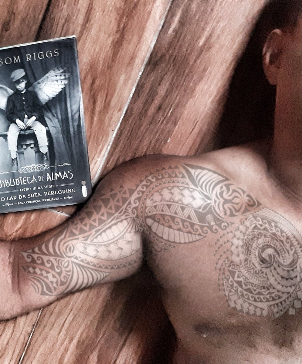 LordBlack1987's tweet photo. #𝐒𝐭𝐚𝐲𝐩𝐞𝐜𝐮𝐥𝐢𝐚𝐫 #RansomRiggs #Loopday #livros #filmes  #srtaPeregrine #diadomusico https://t.co/IpyKep9zGs