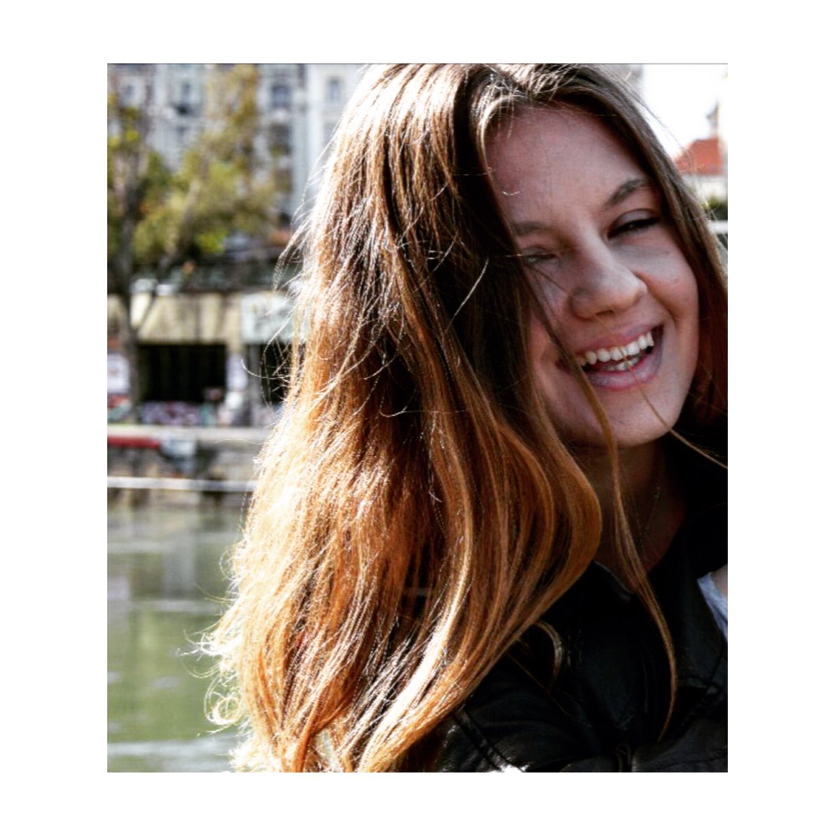 banannihanni's tweet image. Back to good old days! To be happy in those corona times is difficult but not impossible... do something good and make (at least) yourself smile! #monkeysmile @mybanana_at