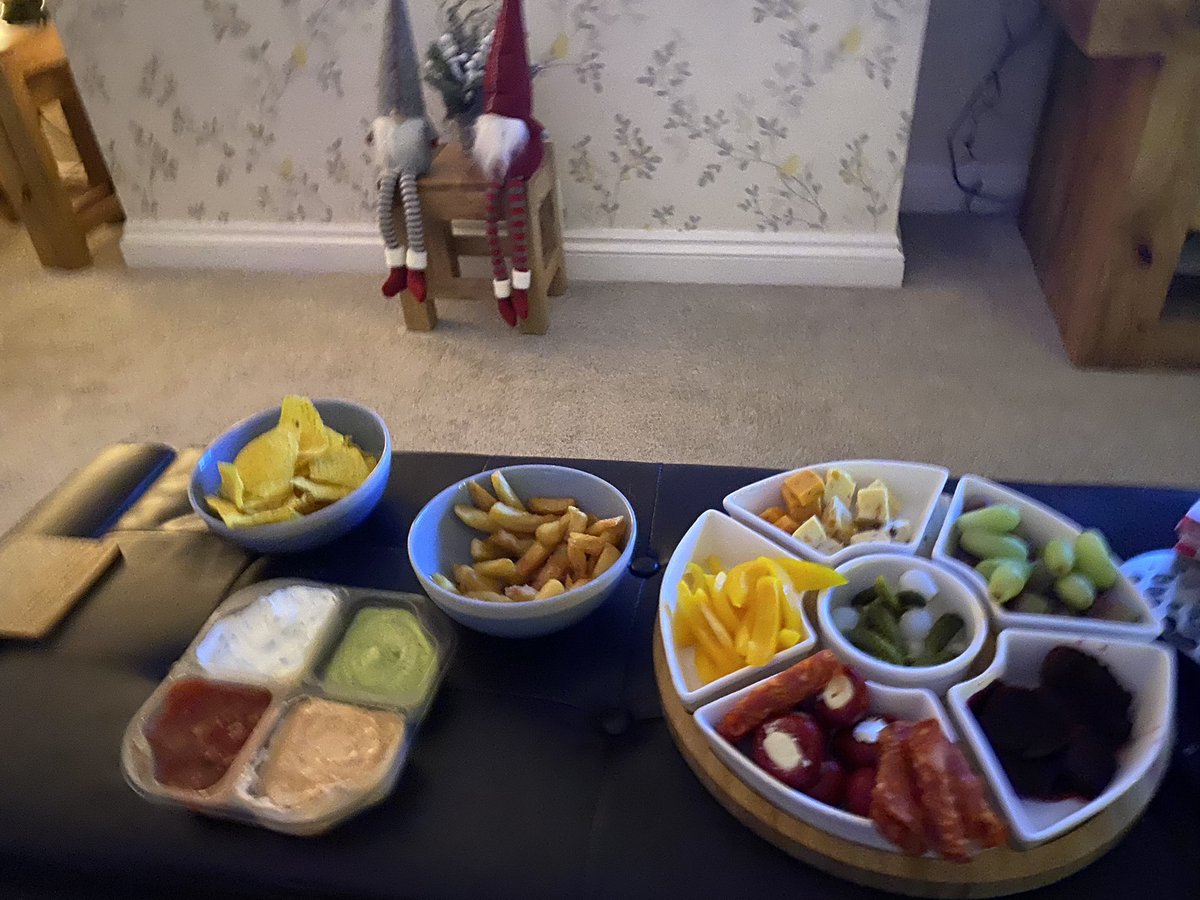 SammyImp's tweet photo. Picky tea and a film #PerfectSundayNight https://t.co/L3TrsI9gSU